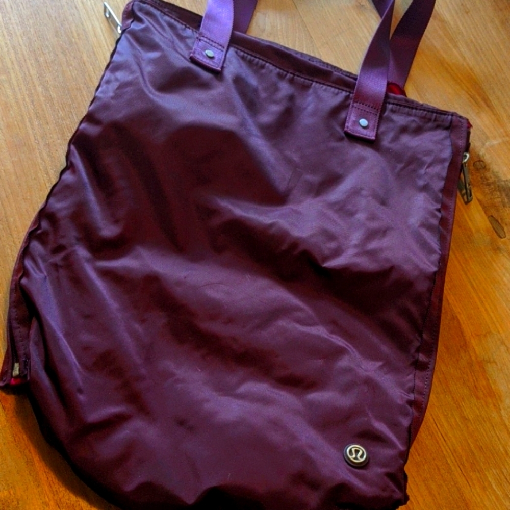 LULULEMON BAG